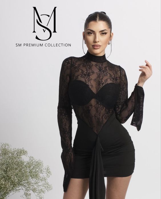 Дамска рокля с дантела