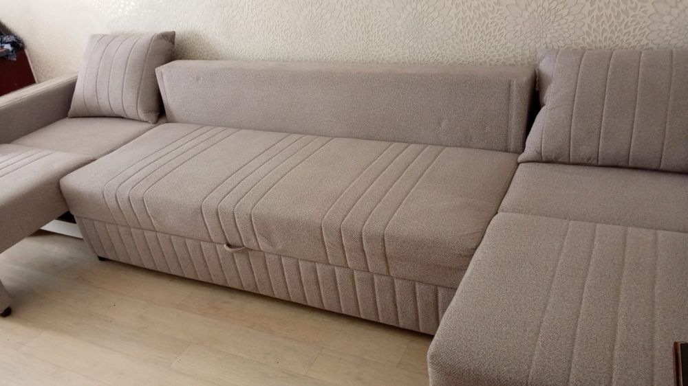 Продаю срочно диван