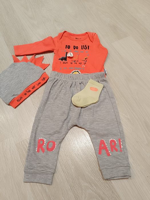 Продаются спортивные костюмы