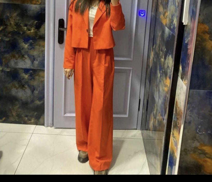 Kastyum shim kop kiyilmagan yangi razmer 44