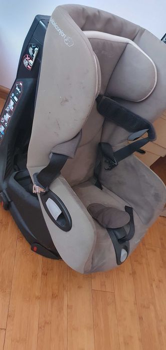 Столче за кола бебе Bebecomfort Axiss Въртящо се