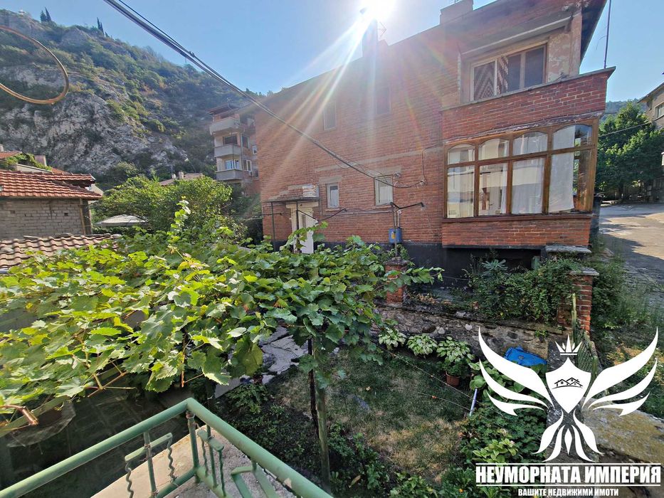 Дава се под наем Тристаен апартамент в Асеновград - 90 кв.м за 362 € - Снимка #5