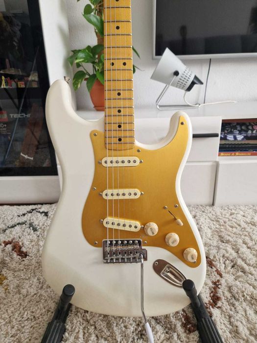 Vand Chitara Squier Classic Vibe Strat 50' cu upgrade, ediție limitată