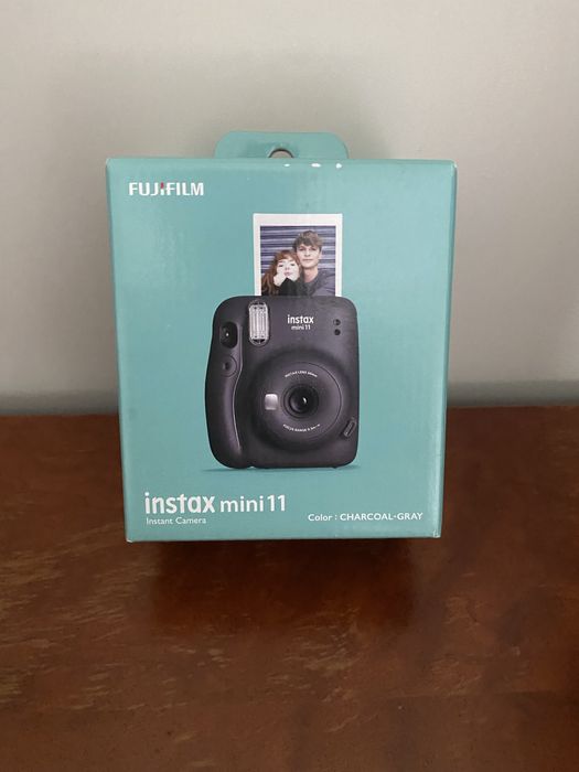 абсолютно новый Fujifilm Instax Mini 11