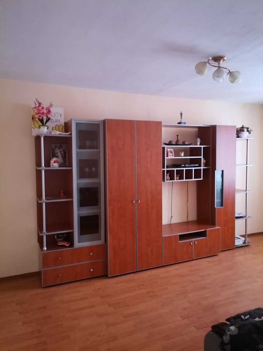 Vand apartament cu 2 camere, cartier armatei, etajul 4