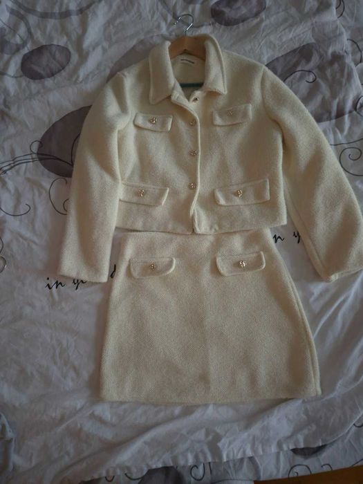 Комплект от сако и пола Duratti