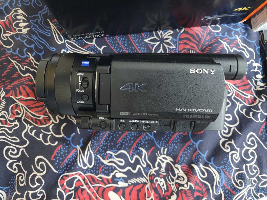 Sony FDR Ax100E видеокамера