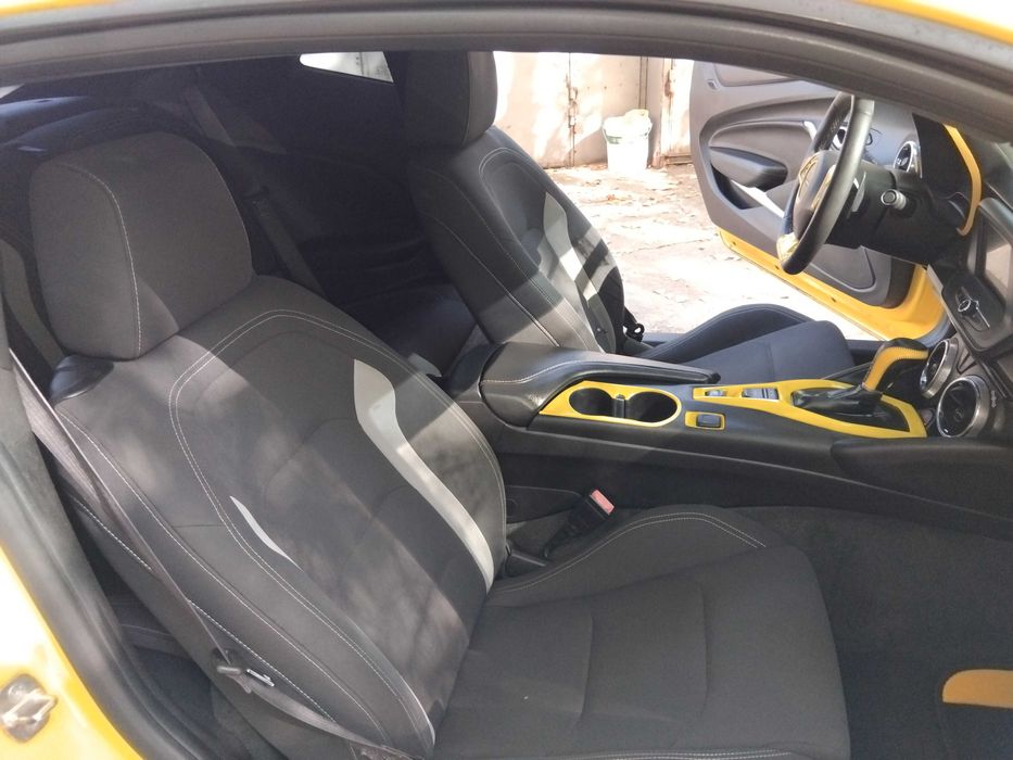 Кола автомобил под наем за абитуриентски бал, фотосесия и др.