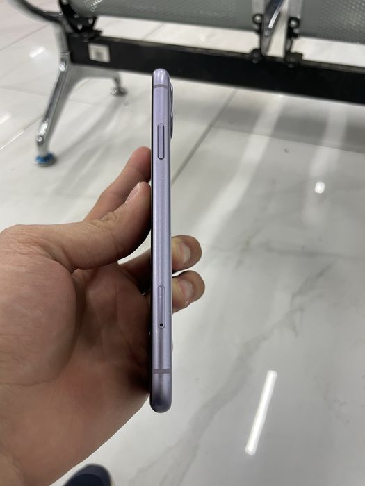 Продам iPhone 11 64gb в идеальном состоянии
