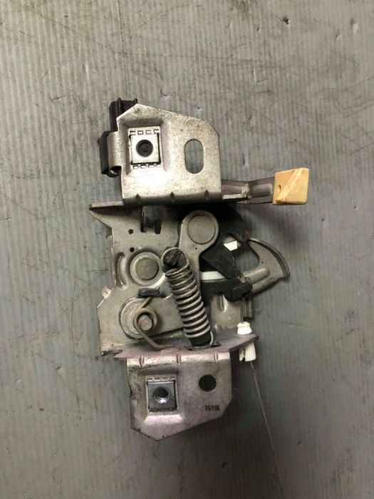 broasca iala capota volvo v50 s40