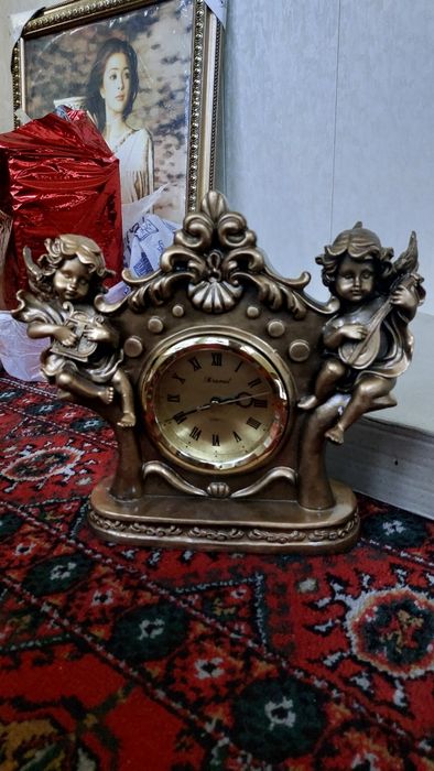 Часы настенный  новый все