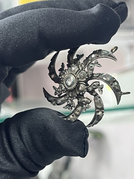 Античен османски медальон от 19-ти век с диаманти (8K злато)