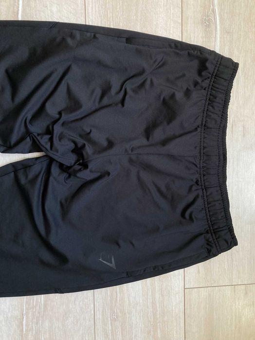 Gymshark мъжко черно долнище долница размер L