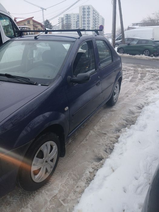 Vand Dacia Logan 7500 lei