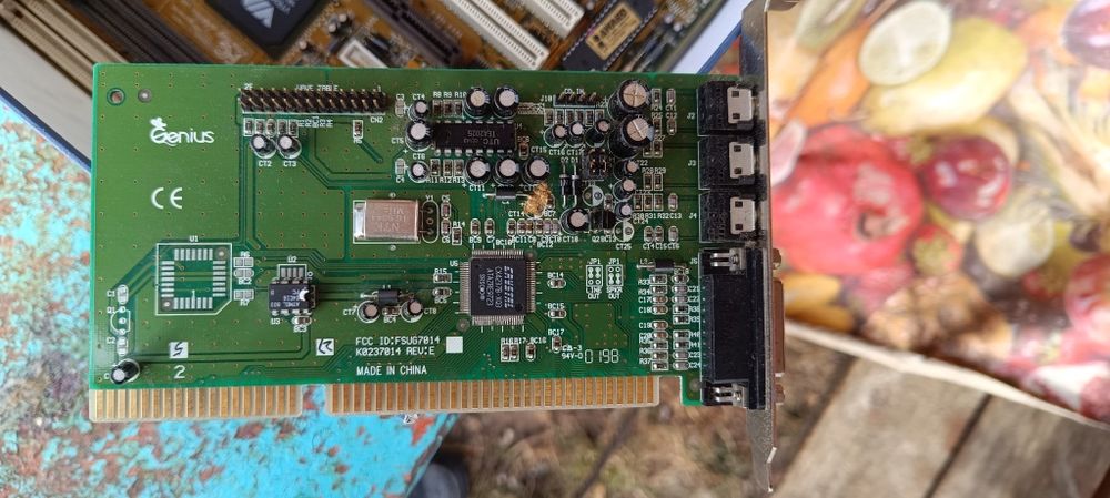 Vând placi vechi de PC