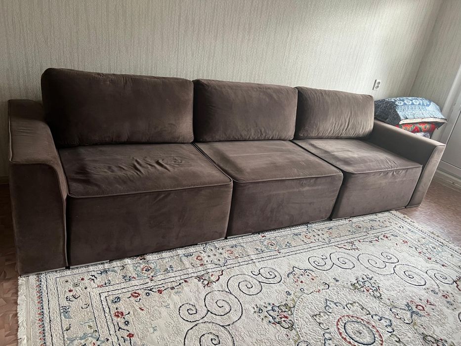 Продам диван срочно