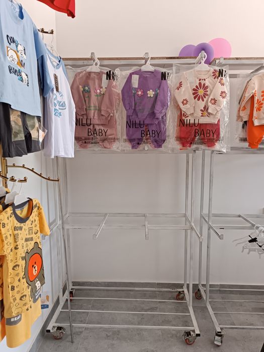 Продаю стелаж вешелка