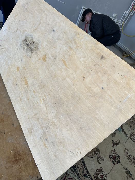 Жер стол сатылады.2штук