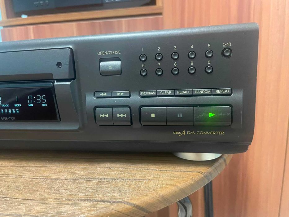 Technics SL-PS770D Compact Disc Player