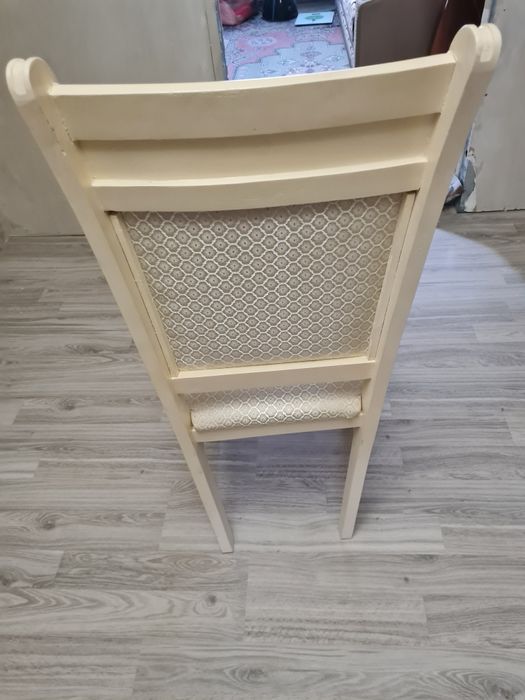 Срочно продам стулья новые