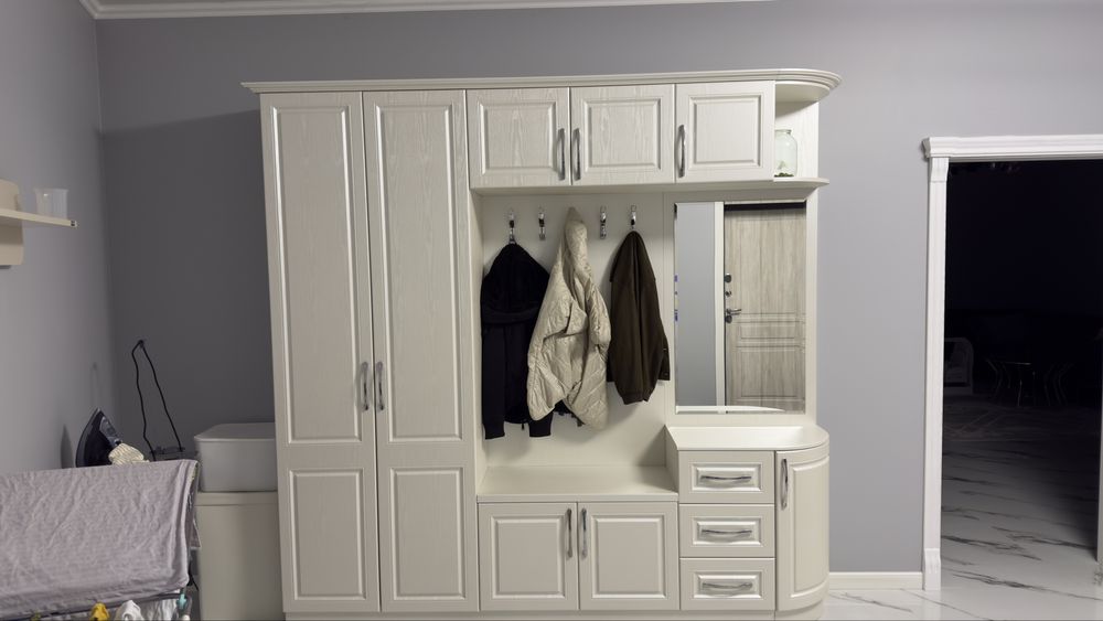 Шкаф в прихожую