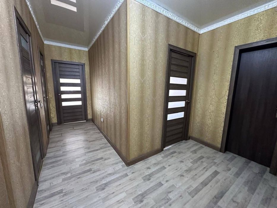 Продаётся трёхкомнатная квартира