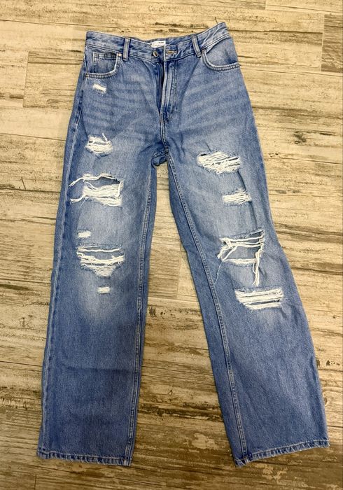 Дънки с широки крачоли на Bershka
