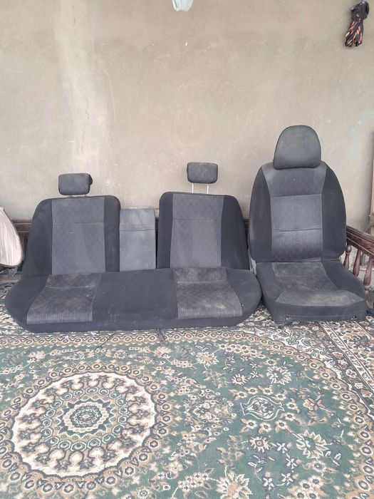 Продам сиденья на приору