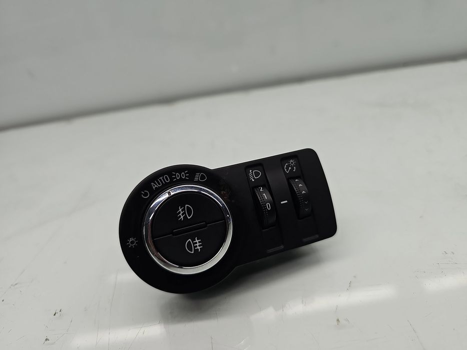 Bloc lumini Opel Astra J [Fabr 2009-2015] 13268702