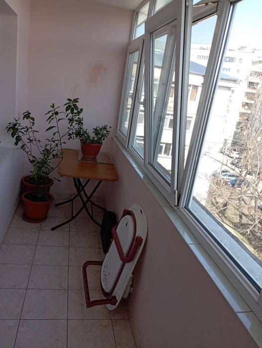 Inchiriez garsoniera ( proprietar)