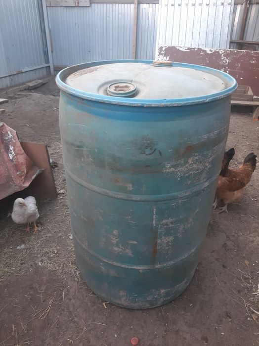 Продам бочку 200 л