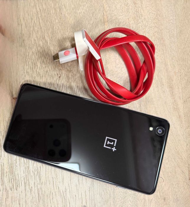 Мобильный телефон OnePlus X Android+оригинальная зарядка|От владельца