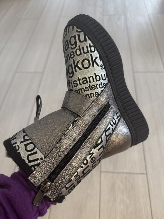 Продам б/у уги детские