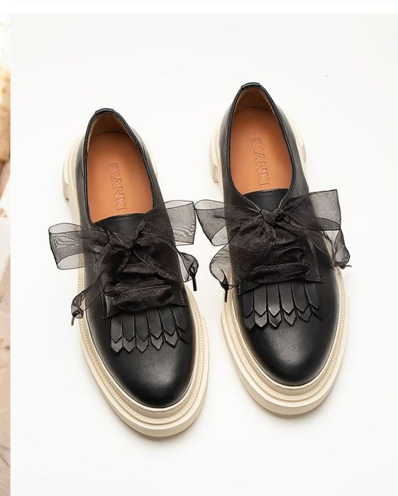 Обувки с връзки от тюл Bianki