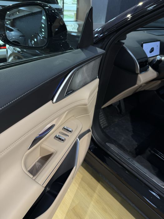 Xpeng G9 680 Long Range 4WD Max