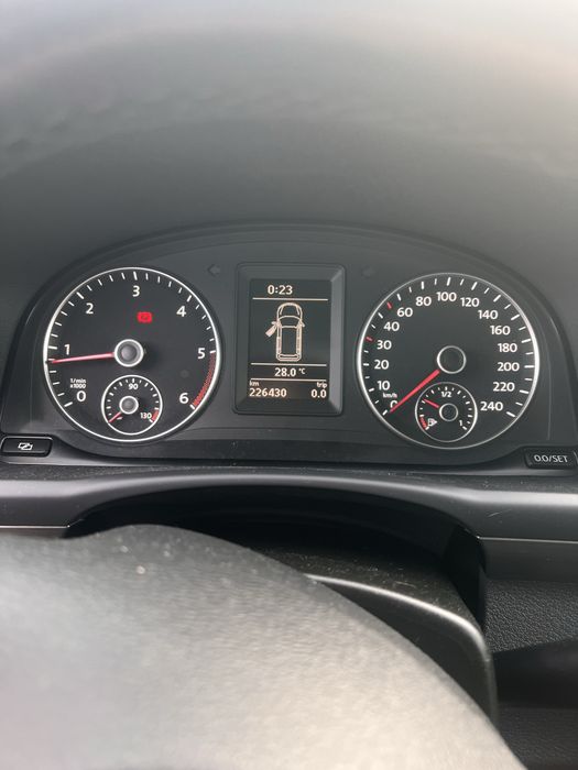 VW Touran 2012 2.0 TDI 140cp Euro 5