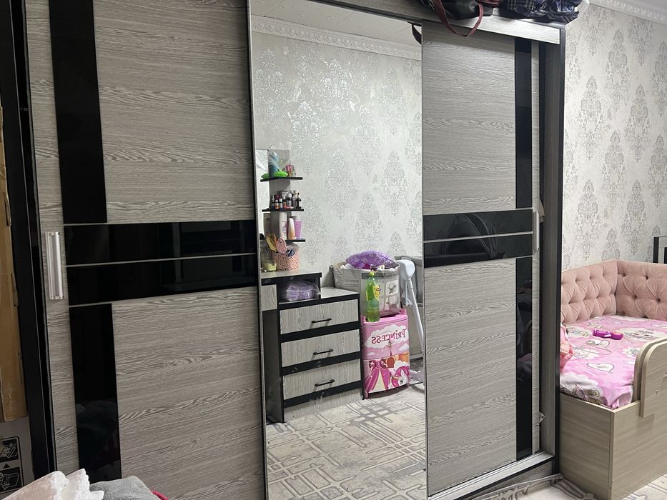 Спальний гарнитур,тремо,шкаф,тумба