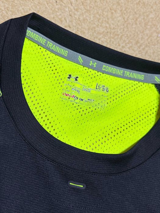 Under Armour Black and Yellow tricou sala Combine Training L Loose fit