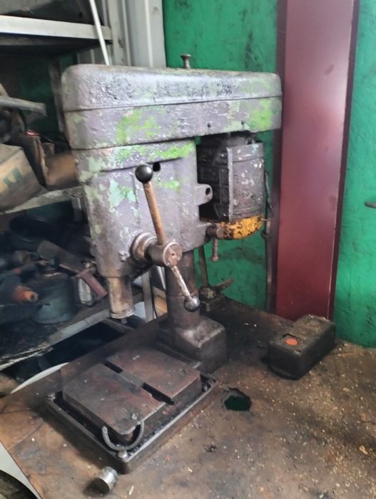 Сверлильный станок