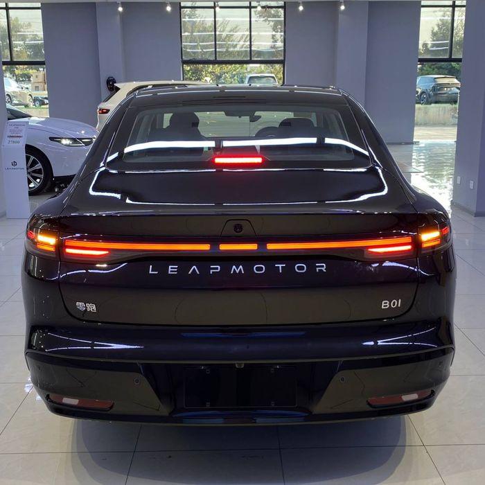 Leapmotor  B01 550KM EV Premium Full 3 yil kafolat