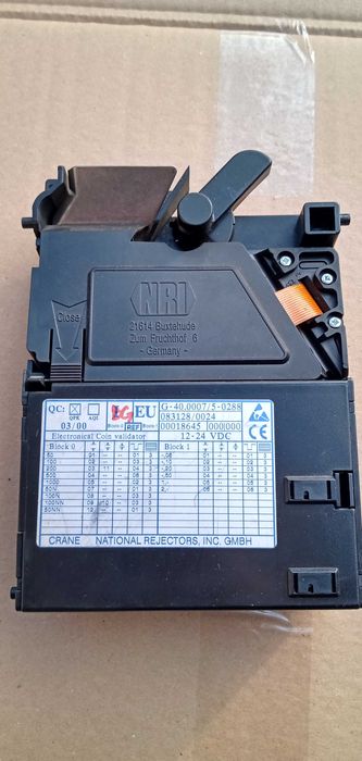 Монетници без ресто NRI G13 и RM 5(валидатори)