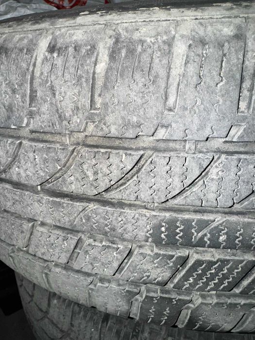 Комплект зимни гуми
