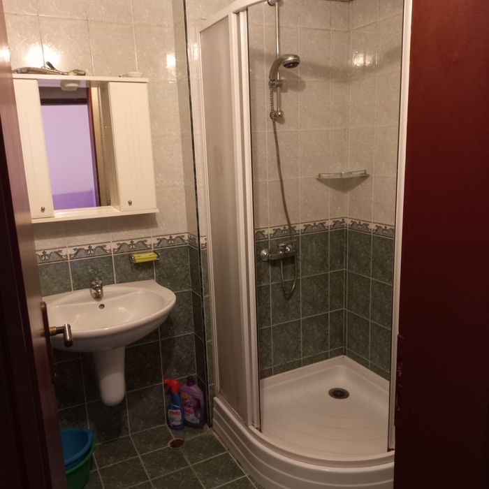 Тристаен обзаведен апартамент