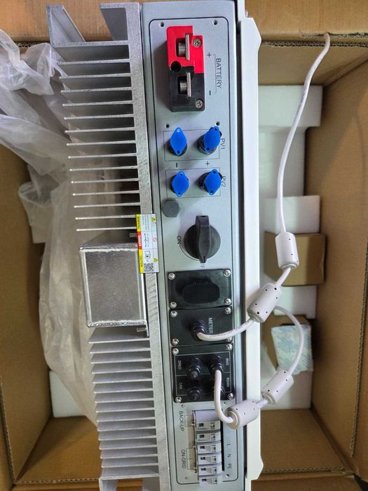 Invertor solar hibrid monofazat GoodWe GW3648D‑ES