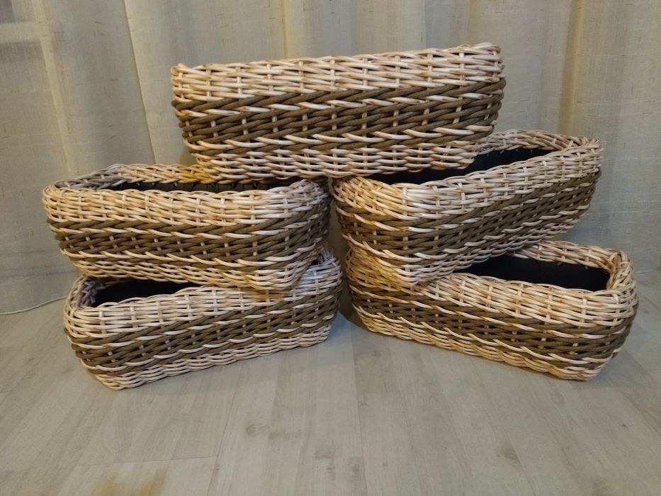 Кашпо балконные для цветов