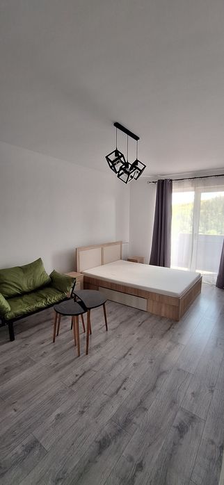 Închiriez apartament