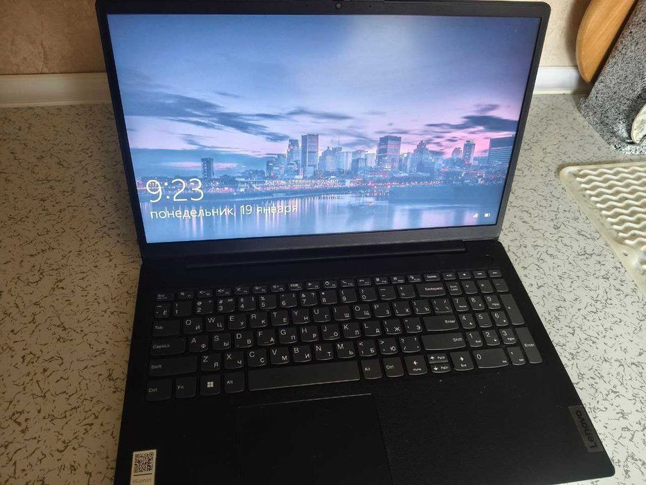 Ноутбук: Lenovo V15 G2 ALC