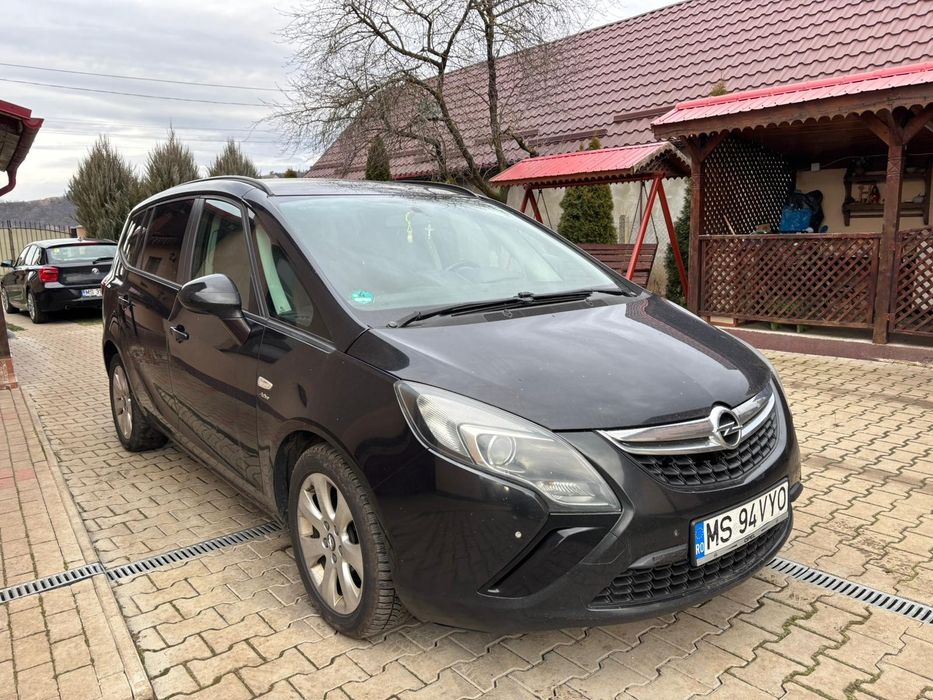 Vând Opel Zafira C, 2013