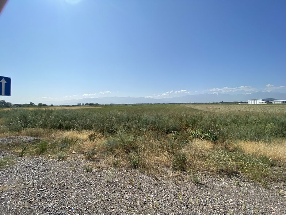 Земельные участки вдоль бетонки