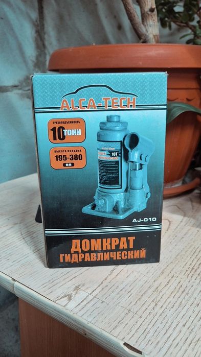 Продам домкрат продам